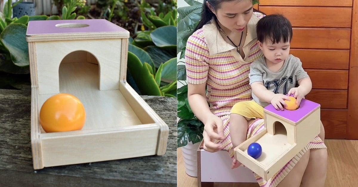 Hình ảnh trẻ chơi đồ chơi Hộp thả bóng của Kinderlove