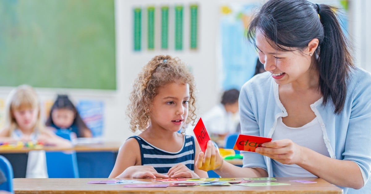 Hình ảnh giáo dục cho trẻ theo phương pháp Montessori