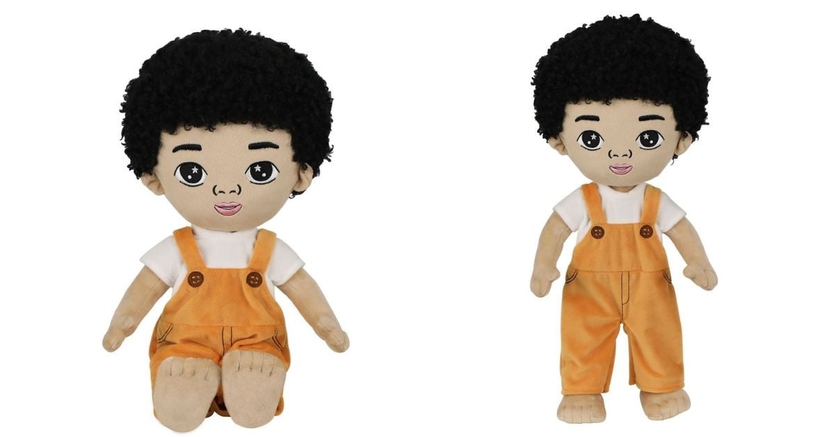 Búp bê vải là món đồ chơi cho bé 1 tuổi giúp trẻ phát triển kỹ năng điều hành