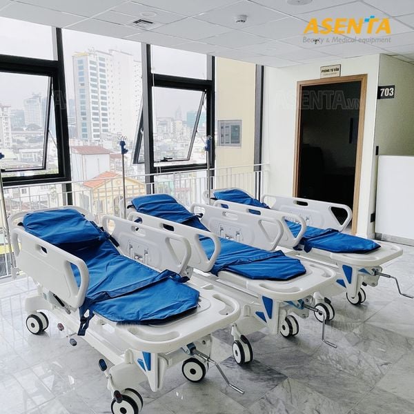 băng ca có bánh xe