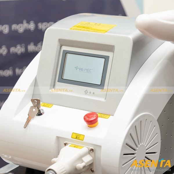 Máy laser xóa xăm là thiết bị sử dụng ánh sáng có cường độ cao để xóa hình xăm