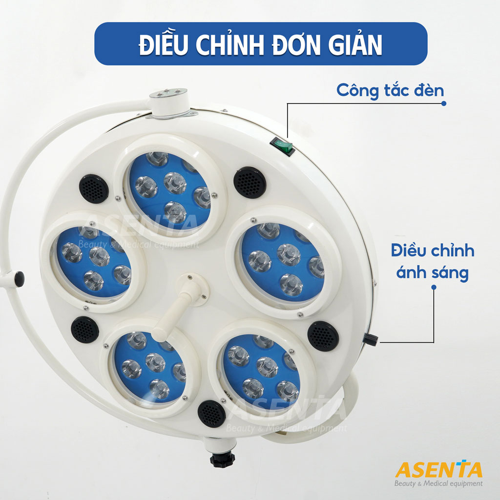 Đèn phẫu thuật LED30 được điều chỉnh dễ dàng với các núm xoay.