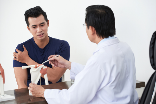 Thoái Hóa Khớp Ở Người Trẻ: Nguyên Nhân, Dấu Hiệu Và Chiến Lược Phòng Ngừa