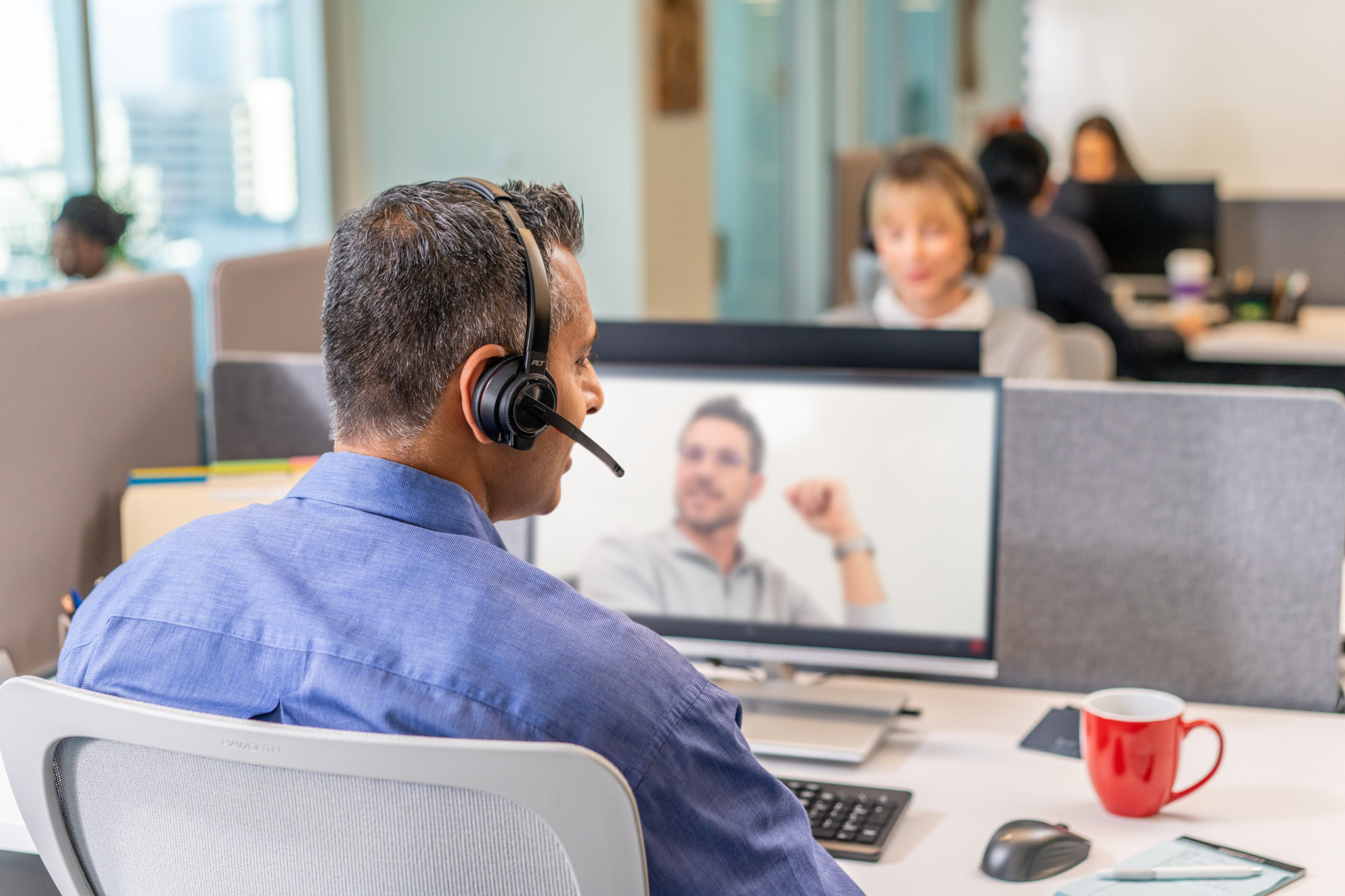 TAI NGHE KHÔNG DÂY CHUẨN DECT™ PLANTRONICS (POLY) SAVI 8210 SERIES