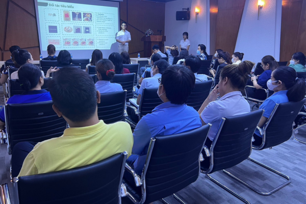 Hội thảo cân bằng dinh dưỡng trong suất ăn công nghiệp