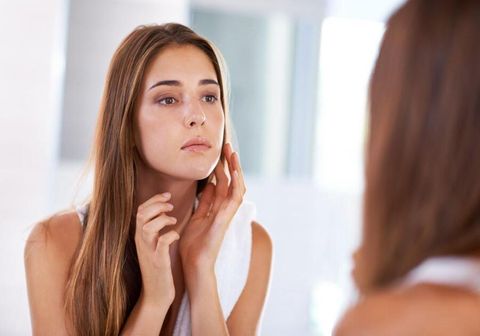 Cách chăm sóc da dầu mụn hiệu quả với 9 bước tại nhà