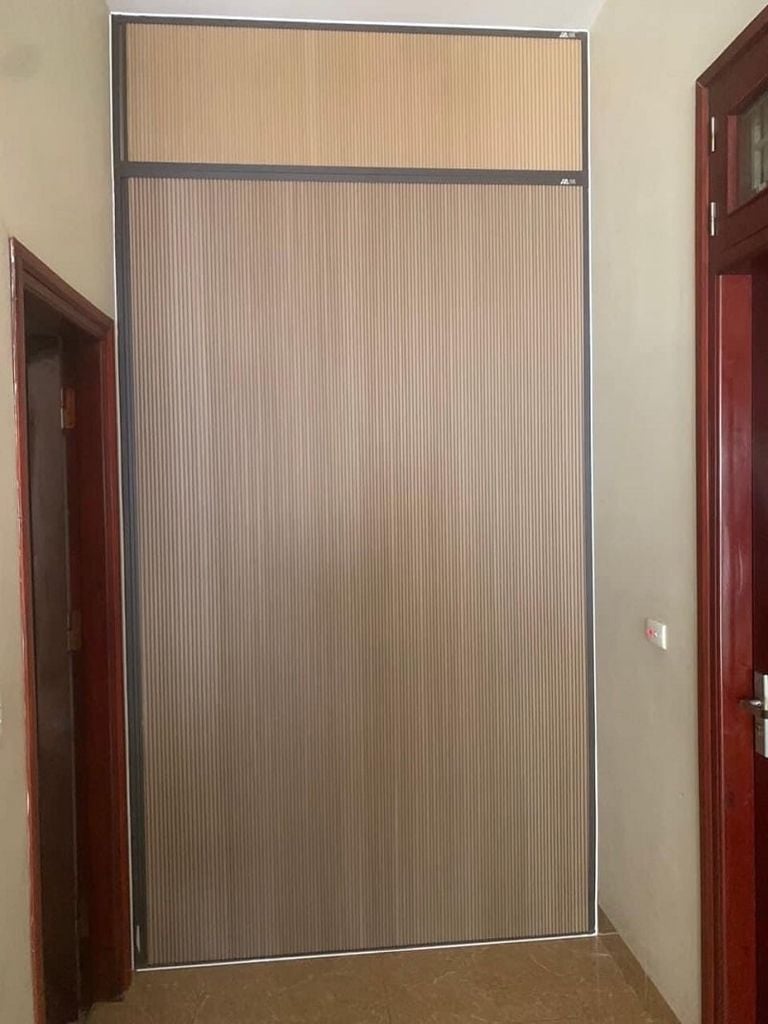 rèm tổ ong ngăn hành lang