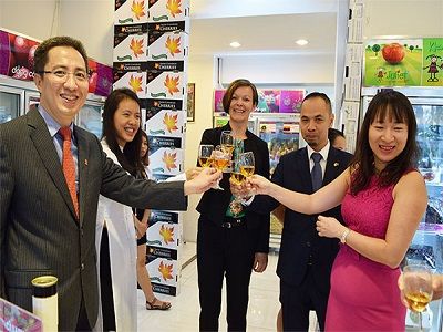 Hân hạnh tiếp đón Bà Barbara Nadeau - Tham tán Thương mại Canada tại Việt Nam