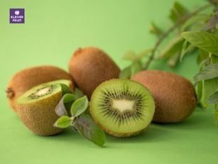 Kiwi giàu vitamin C và chất xơ, giúp tăng đề kháng, đốt mỡ và giảm cảm giác đói.