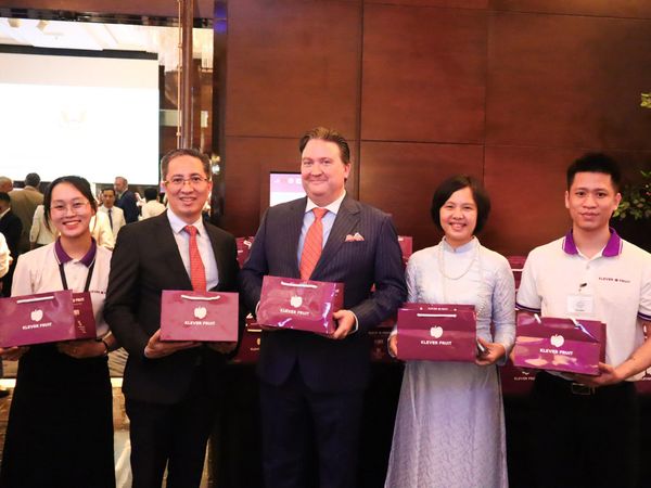 Quốc Khánh Hoa Kỳ Lần Thứ 249 – Quà Tặng Trái Cây Klever Group Kết Nối Việt Nam – Hoa Kỳ