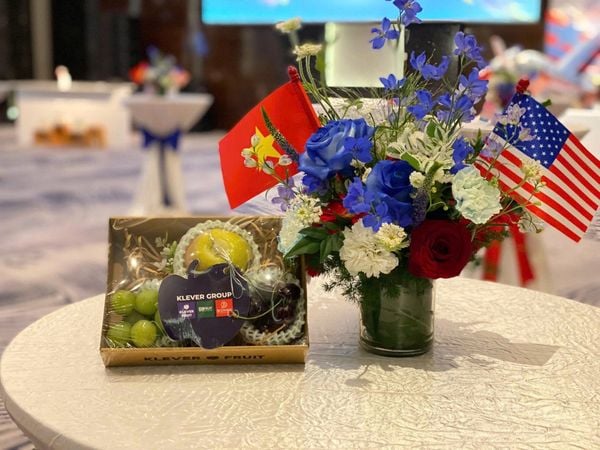 Quốc Khánh Hoa Kỳ Lần Thứ 249 – Quà Tặng Trái Cây Klever Group Kết Nối Việt Nam – Hoa Kỳ