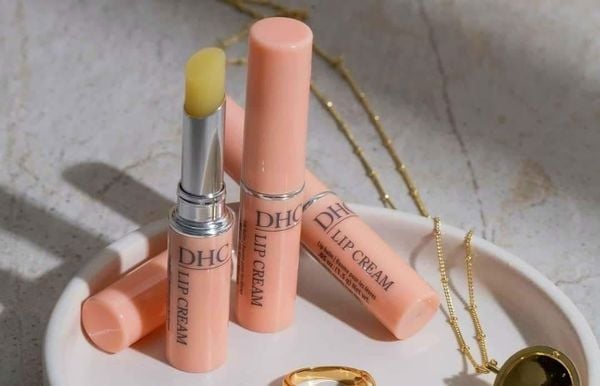 Son dưỡng môi DHC Lip Cream - Bí Mật Từ Thiên Nhiên Nhật Bản