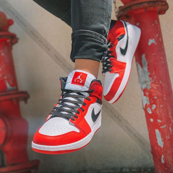 Giày Nike Jordan 1 Mid Chicago Red/White Toe – Fandy