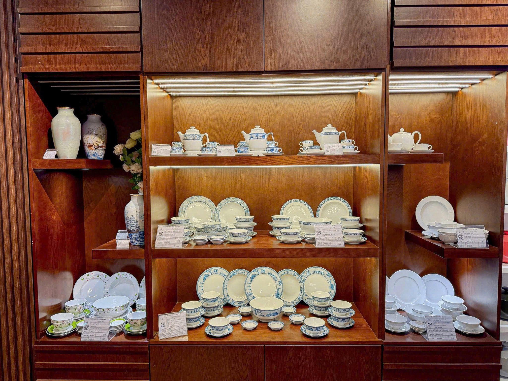 KHAI TRƯƠNG ĐẠI LÝ MINH LONG TẠI ĐẮKLẮK