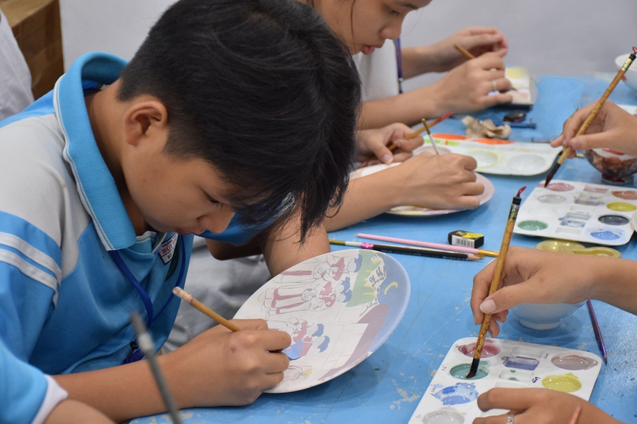 GẦN 300 THÍ SINH TRANH TÀI GIẢI THƯỞNG MỸ THUẬT THIẾU NHI TẠI MINH LONG