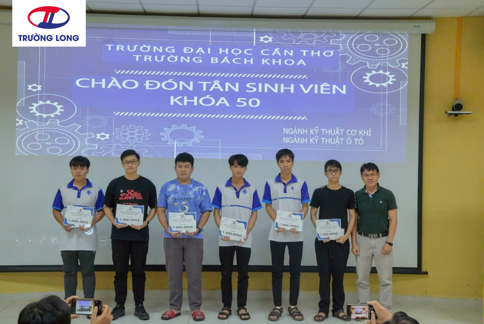 TRAO HỌC BỔNG CHO SINH VIÊN TRƯỜNG BÁCH KHOA - TRƯỜNG ĐẠI HỌC CẦN THƠ