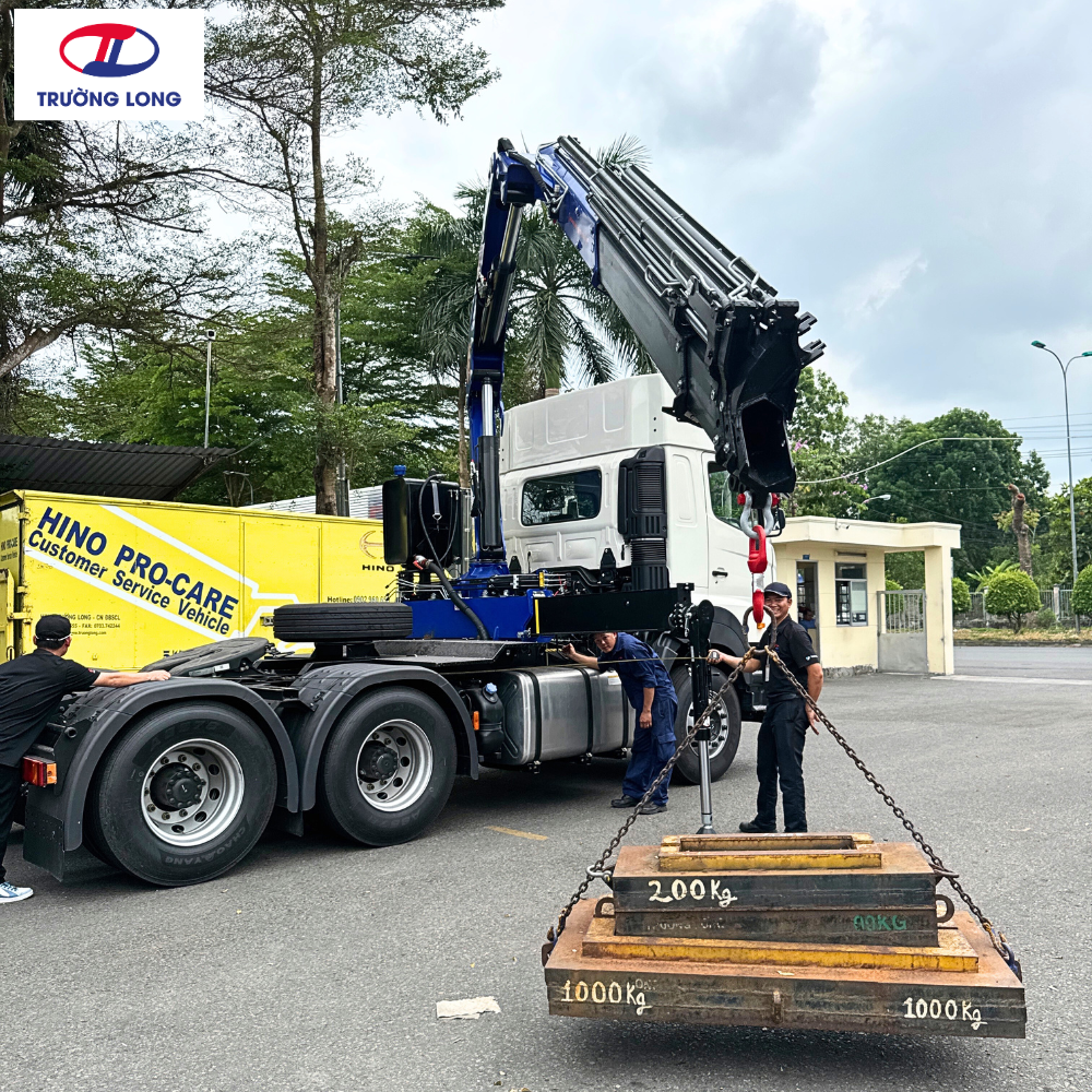 xe tải cẩu gập PM