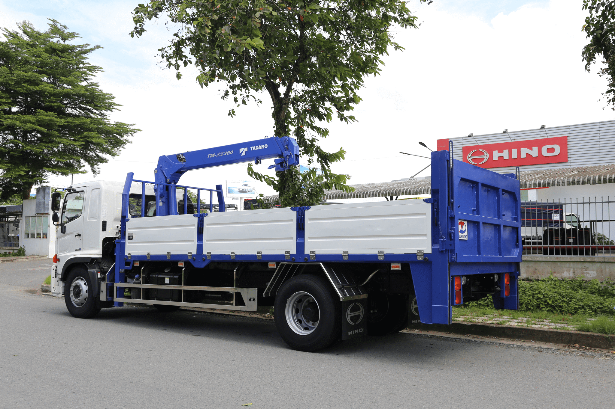 Xe tải cẩu 7 tấn