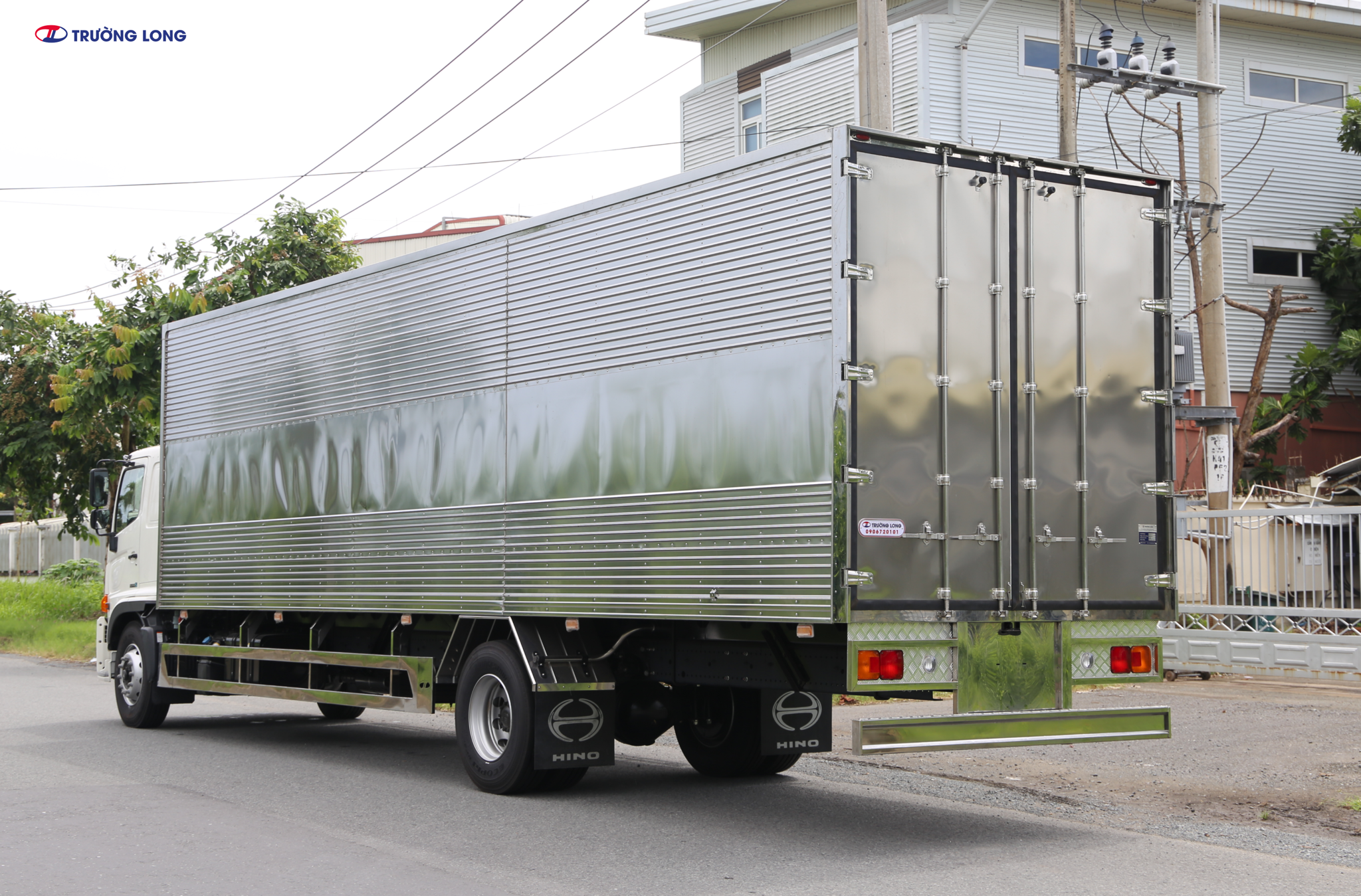 thùng kín inox