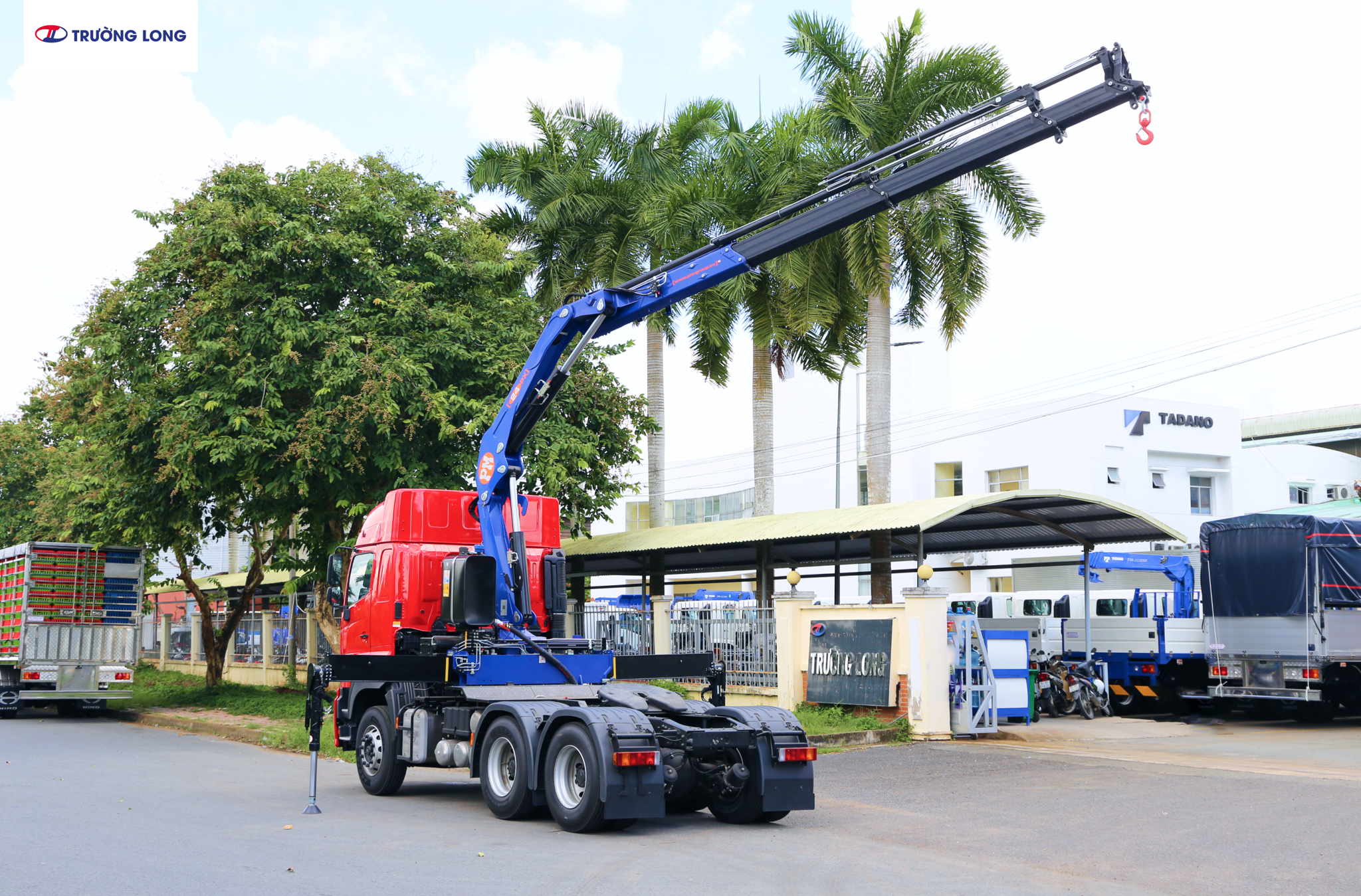 Xe tải cẩu gặp PM