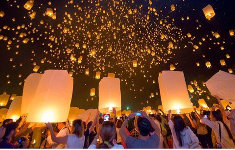Lễ hội đèn trời Yi Peng tại Thái Lan