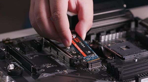 Làm sao biết main hỗ trợ nvme?