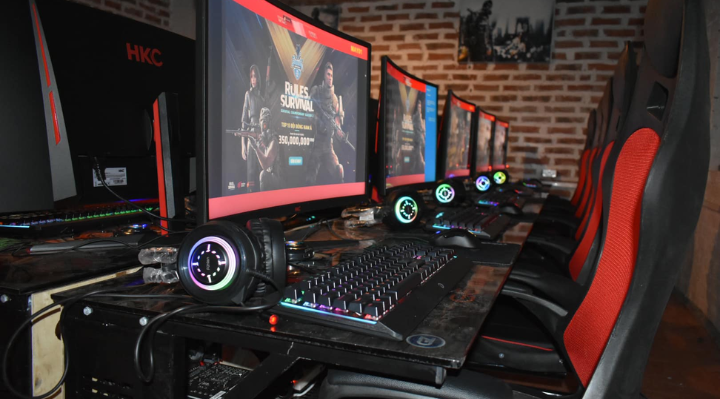 Quy trình lắp đặt phòng net