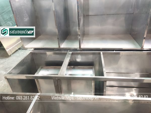 khung  tủ bếp sử dụng inox 304 độ dày 0.5mm