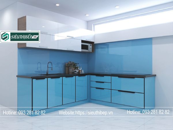 mẫu tủ bếp inox cánh kính màu xanh nước biển kiểu dáng chữ L