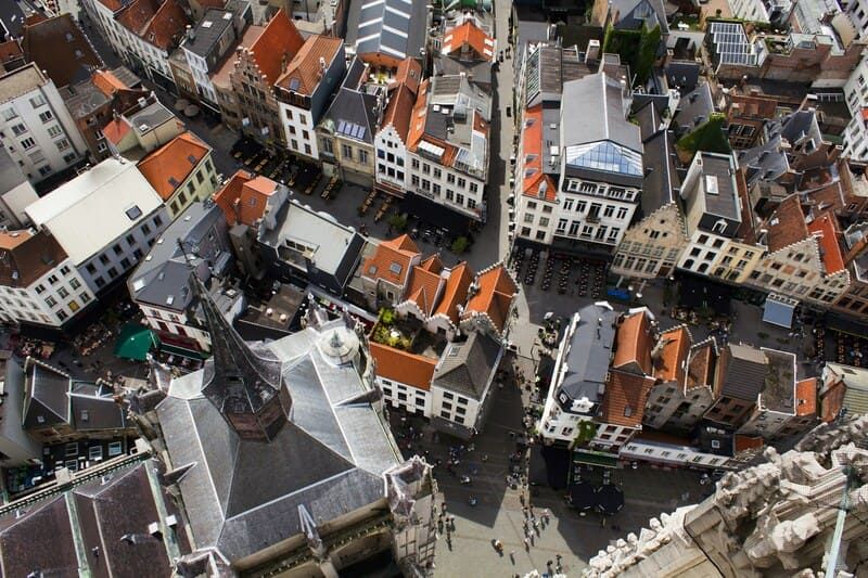 Viên kim cương Antwerp lấp lánh giữa lòng nước Bỉ