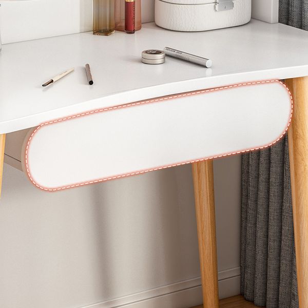 bàn trang điểm có gương led