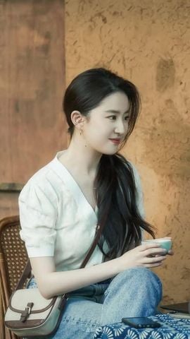 IM LẶNG - MÀ VẪN CÓ SỨC HÚT