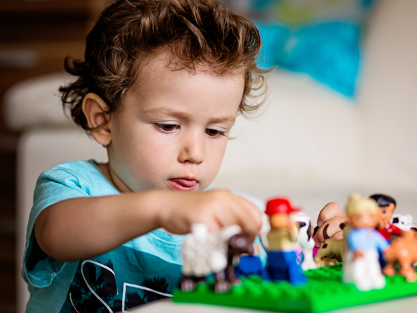 Bật mí lợi ích của việc chơi Lego mà bạn không ngờ đến