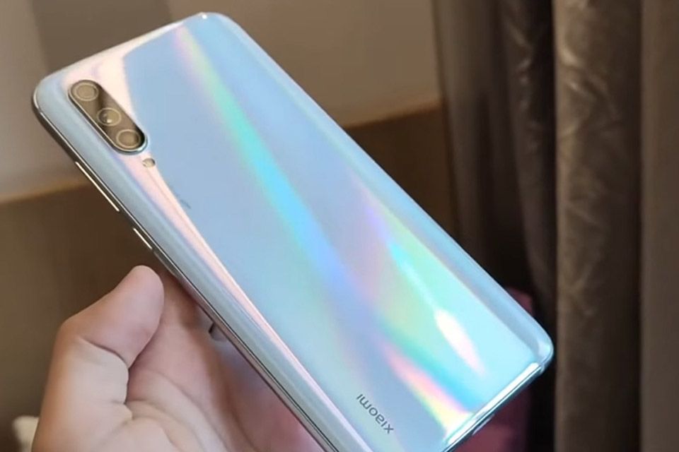 Đánh giá nhanh Xiaomi Mi CC9: Thiết kế bóng bẩy, camera chất lượng