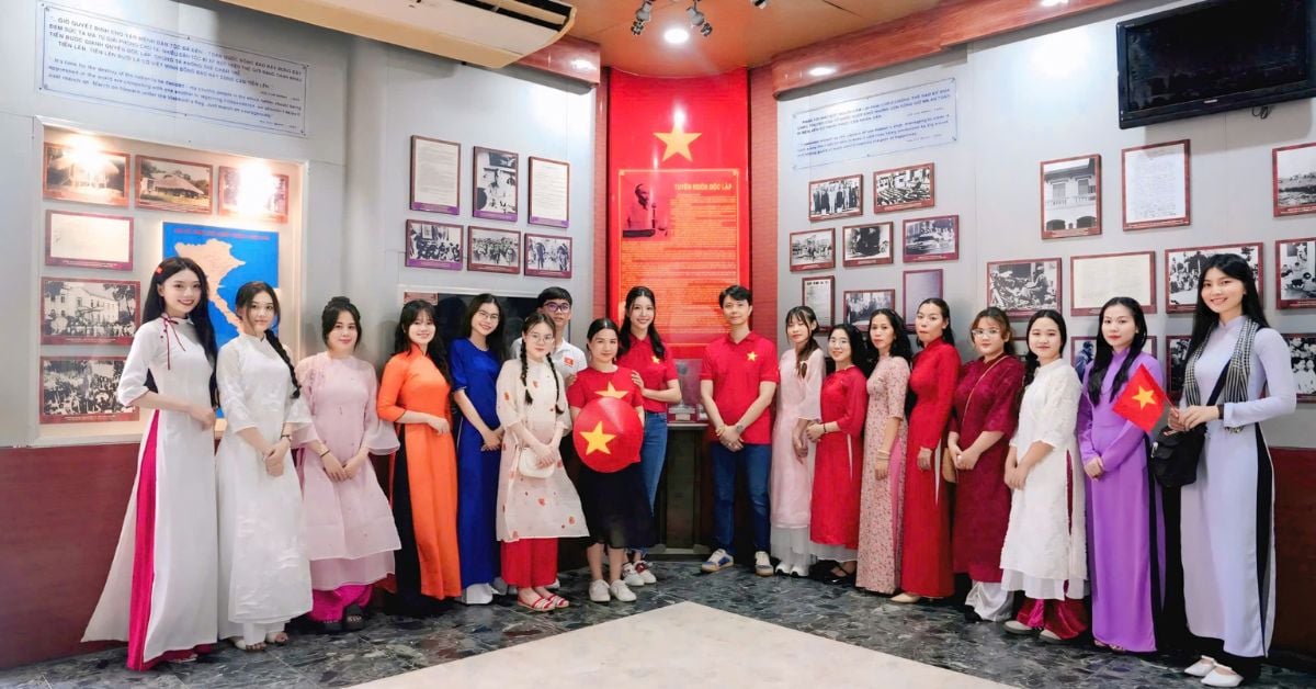 SHeGAN tham quan Bảo tàng Hồ Chí Minh – Bến Nhà Rồng: Hành trình trở về với cội nguồn dân tộc
