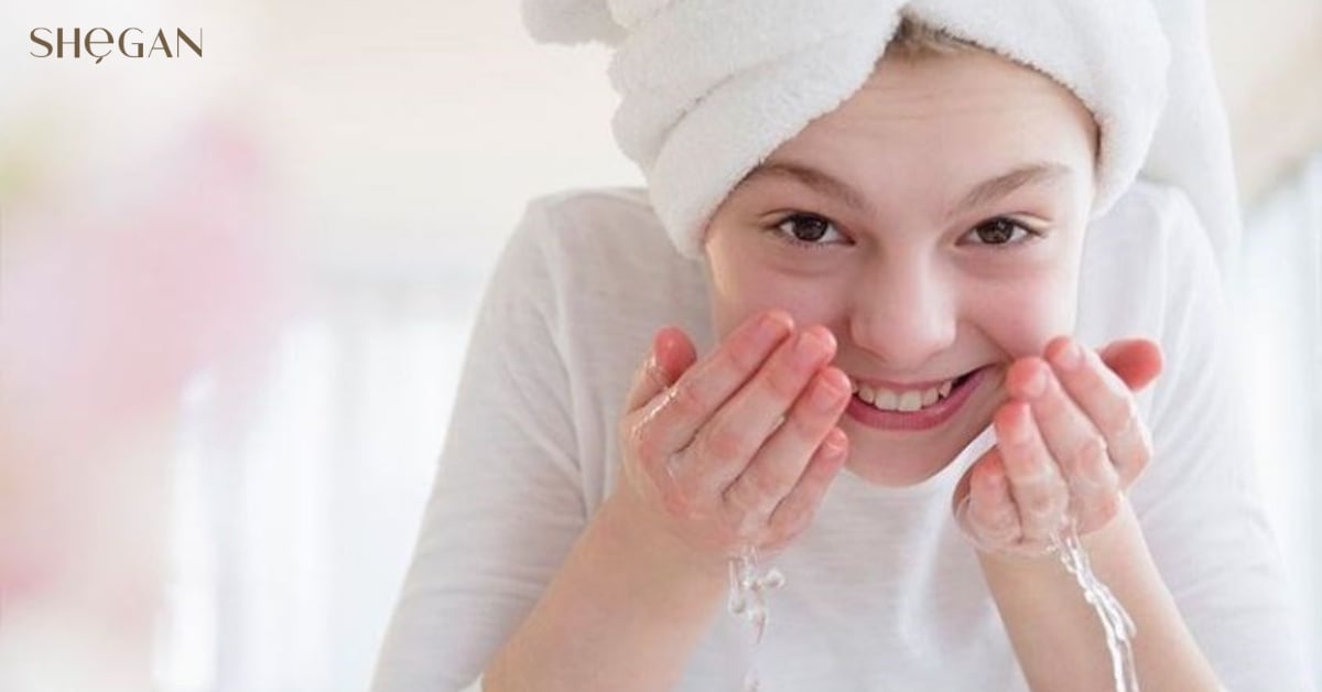 Vì sao cần sử dụng nước tẩy trang cho tuổi dậy thì