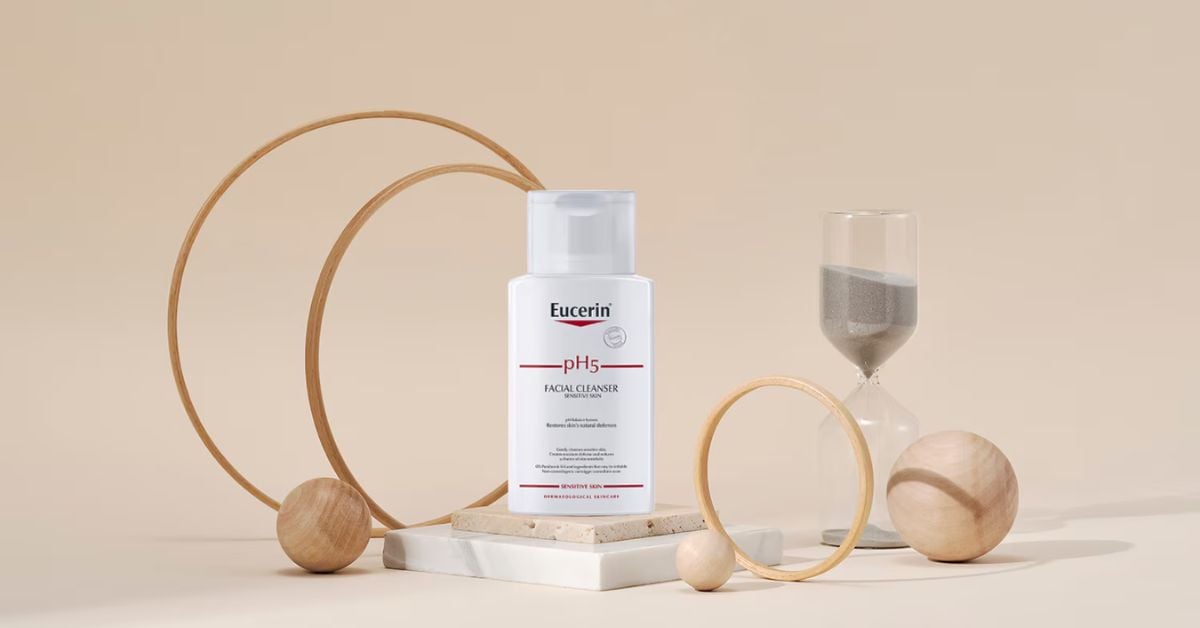Sữa rửa mặt cho da nhạy cảm Eucerin PH5 Facial Cleanser Sensitive Skin
