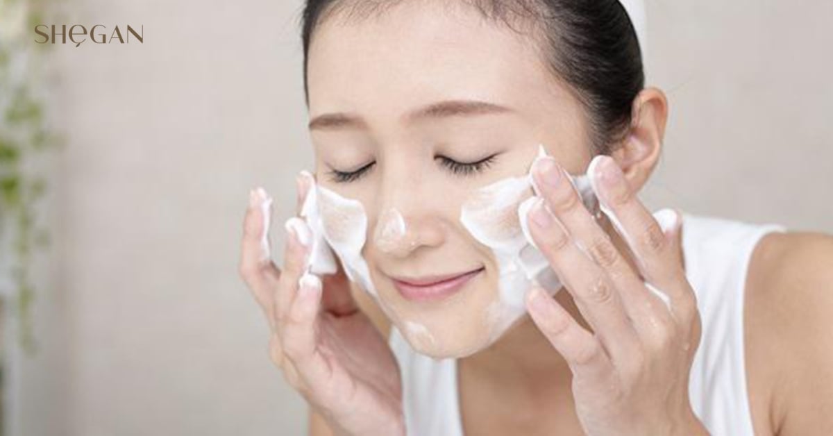 Bí kíp lựa chọn sữa rửa mặt an toàn cho mẹ sau sinh