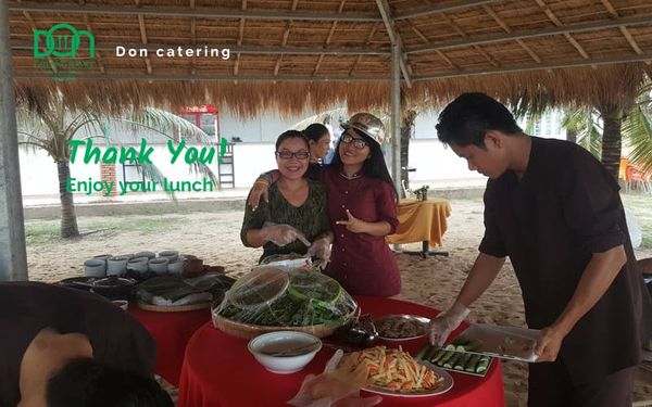 đặt tiệc don catering đầu bếp nấu tiệc