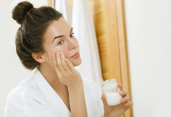 Cách sử dụng dầu dừa trong chu trình làm đẹp