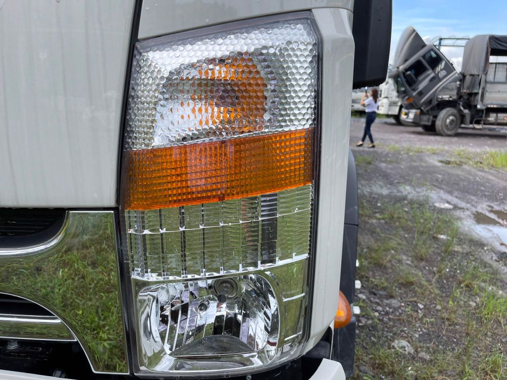 đèn chiếu sáng xe tải jac n800