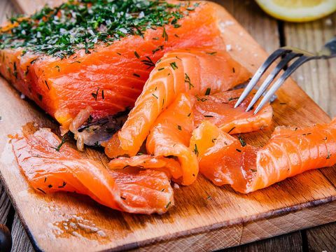 BẬT MÍ TẤT TẦN TẬT VỀ CÁ HỒI XÔNG KHÓI