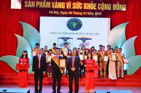 Nutricare liên tiếp nhận “Sản phẩm vàng vì sức khỏe cộng đồng”
