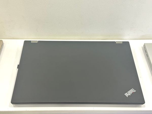 Lenovo Thinkpad P52