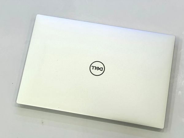 Dell XPS 9300