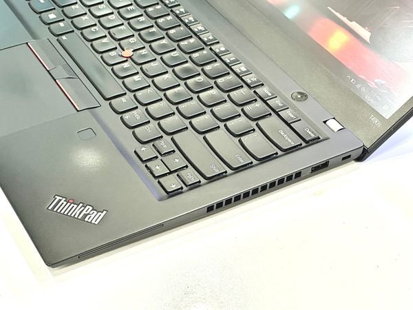 Thinkpad t490s