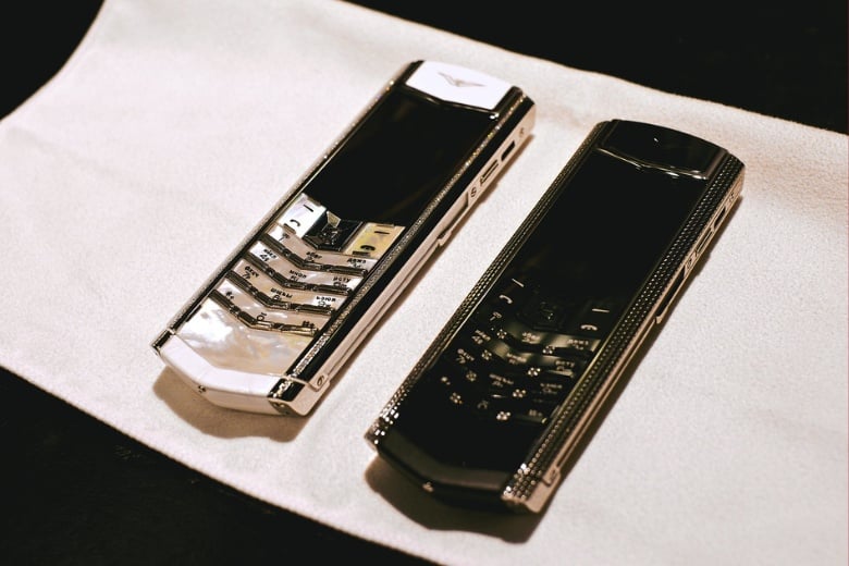 Điện thoại Vertu Signature