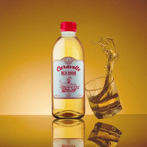 Rượu Red Rhum Caravelle 1000ml 39% Vol – Cỏ Sáu Lá Specialty