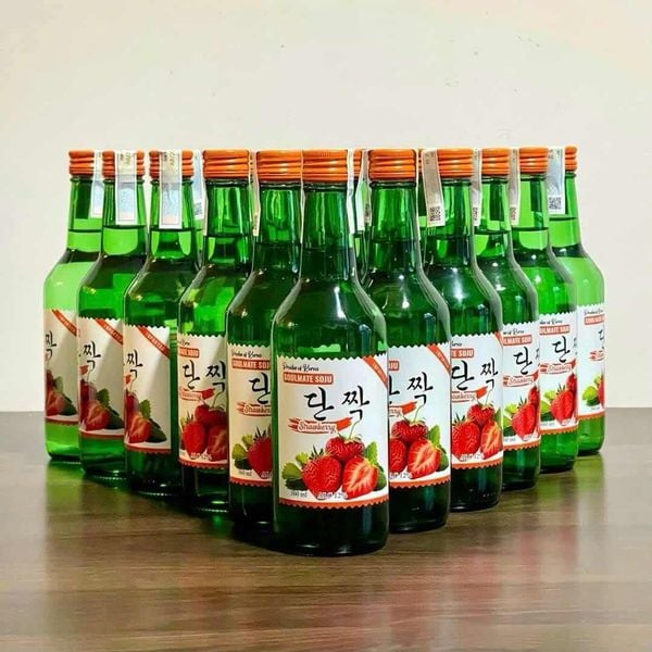 ruou-soju-han-quoc-Soulmate-vi-dau-tay-Strawberry-360ml
