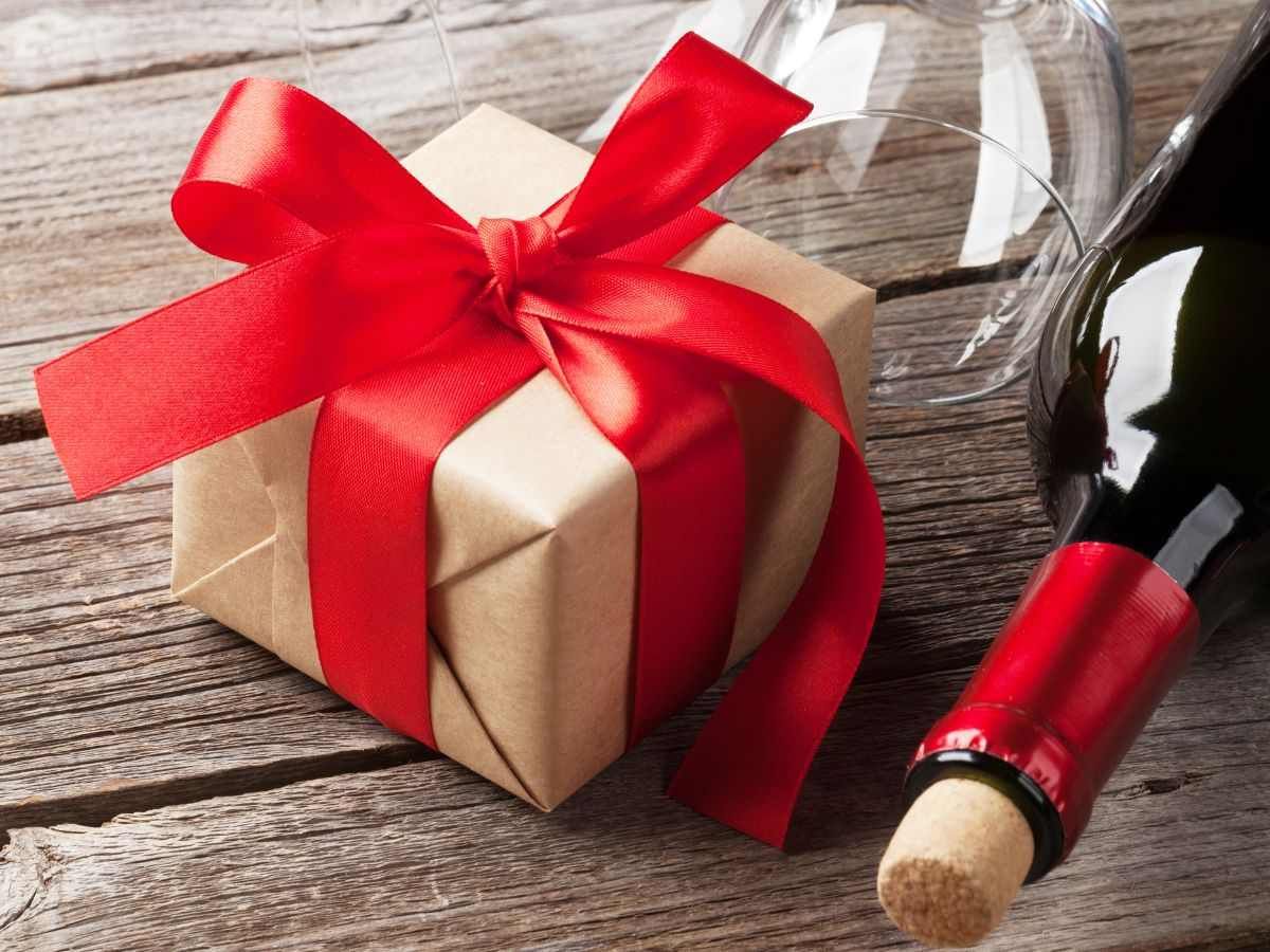 Hộp quà Tết rượu vang và hạt 2024 theo yêu cầu cho doanh nghiệp mới nhất